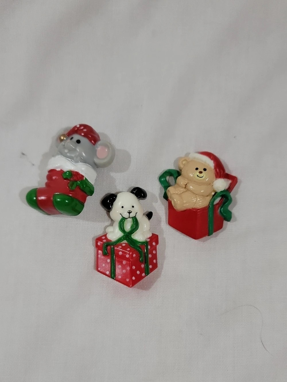 Vintage Holiday Animal Woman's Pin Set Red Green Cute Christmas